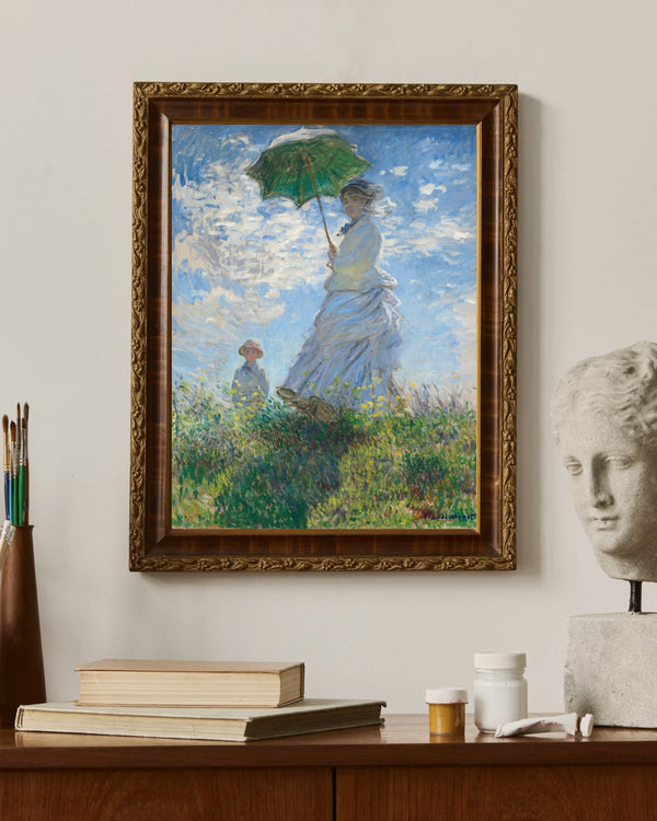 Claude Monet - Şemsiyeli Kadın Madame Monet ve Oğlu Çerçeve