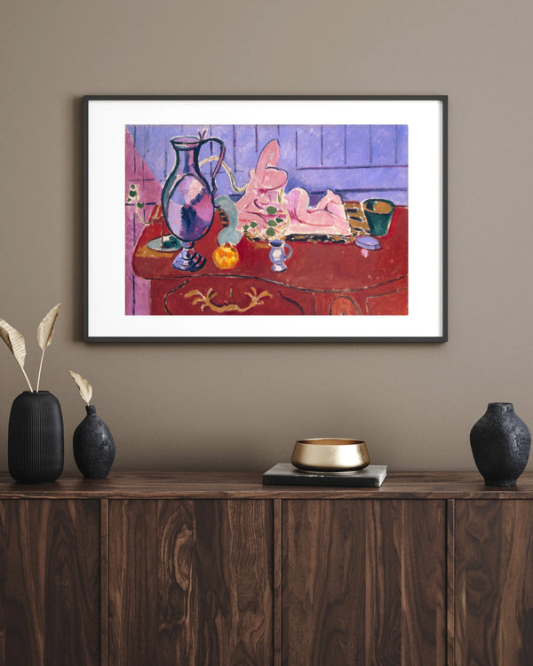 Henri Matisse - Pembe Heykel ve Kırmızı Şifonyer Üzerinde Sürahi Fine Art Baskı