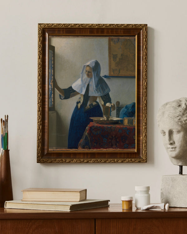 Johannes Vermeer - Sürahi Tutan Genç Kadın Çerçeve